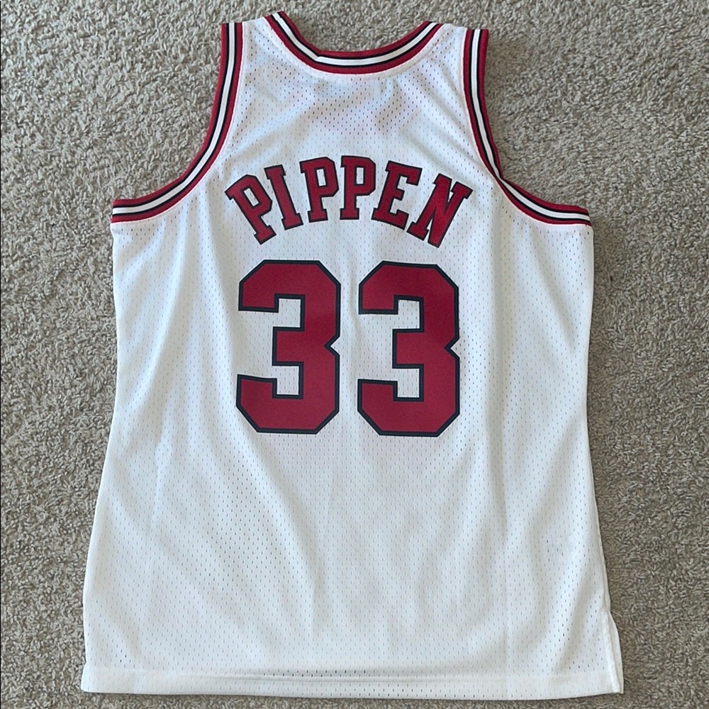 Scottie Pippin Mitchell & Ness Bulls Jersey